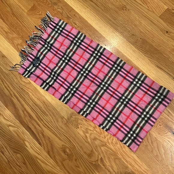 Burberry scarf (noticeable moth holes but lots of life left) as is final sale - Picture 2 of 7
